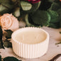Un momento íntimo y aromático con esta vela de masaje natural y vegana